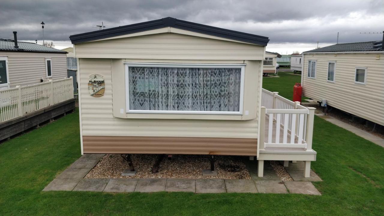 6 Berth Heated On The Chase Apartment Skegness Exterior photo